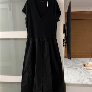 GAP Black Midi Dress with V-Neck